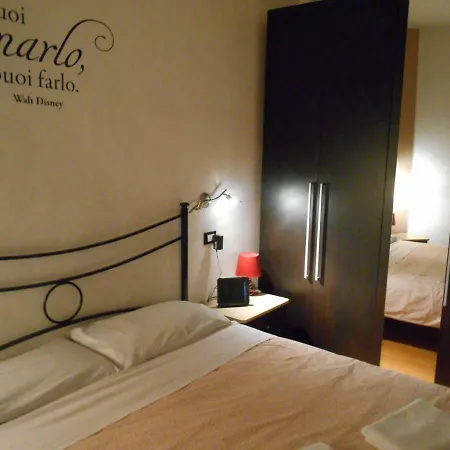 Casa Di Charlie Chaplin Milán